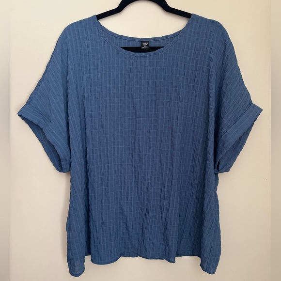 SHEIN Tops - SHEIN Curve Blue Textured Short Sleeve Blouse Women’s Size 2XL